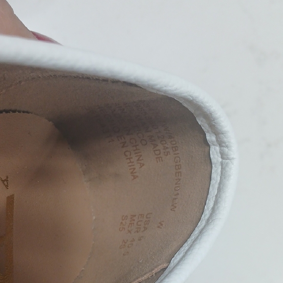 AEROSOLES White Leather Flats with Gold Accent - Picture 8 of 9